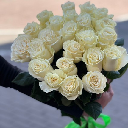 Букет из белых роз - купить с доставкой в Набережных Челнах